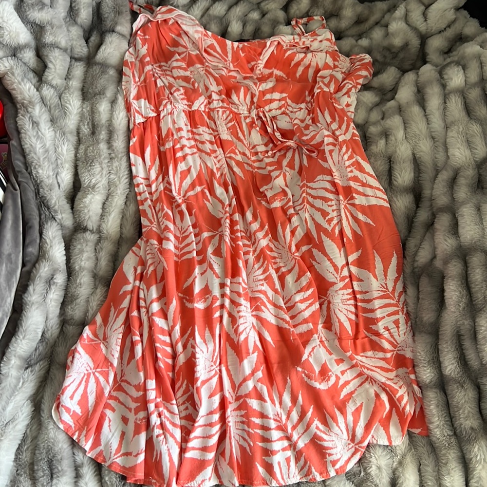 Brand: torrid. Size:3+.  Color: peach